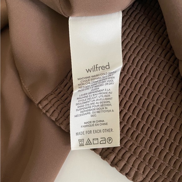 Aritzia Wilfred Novella Sweetheart Longsleeve Blouse in Caramelized Walnut NWT - Picture 4 of 12